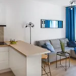 Komfortowy Z Balkonem I Parkingiem Apartamento