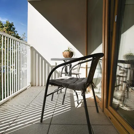 Komfortowy Z Balkonem I Parkingiem