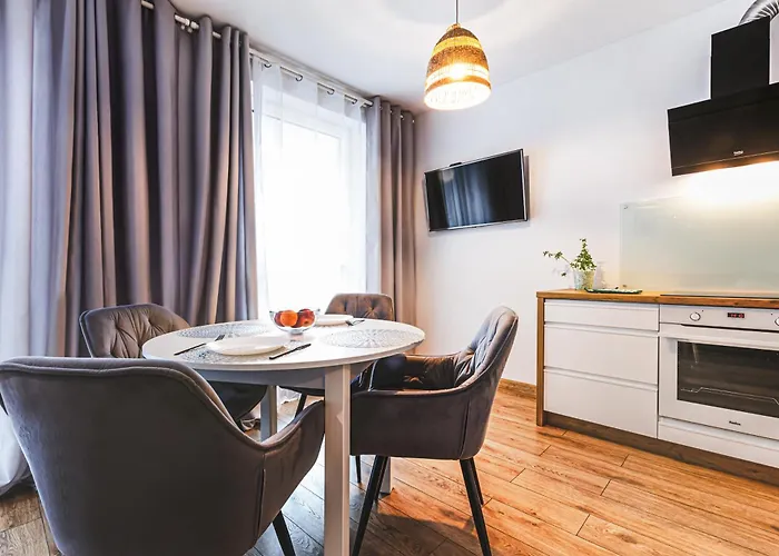 Komfortowy Z Balkonem I Parkingiem Wroclaw