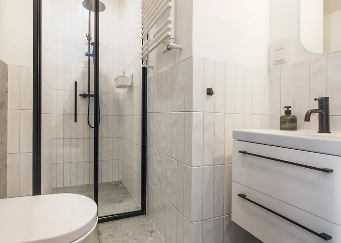 Komfortowy Z Balkonem I Parkingiem