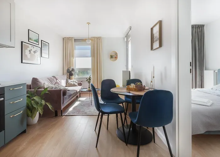 Komfortowy Z Balkonem I Parkingiem *