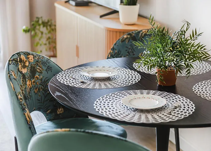 Komfortowy Z Balkonem I Parkingiem *