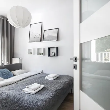 Komfortowy Z Balkonem I Parkingiem *