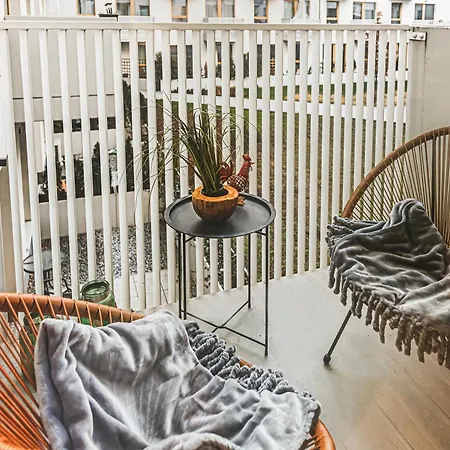 Komfortowy Z Balkonem I Parkingiem Appartement