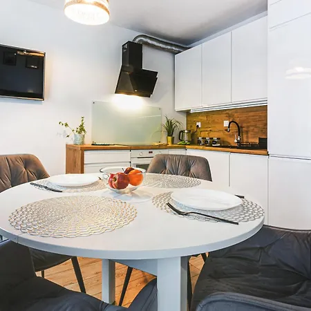 Komfortowy Z Balkonem I Parkingiem * 브로츠와프