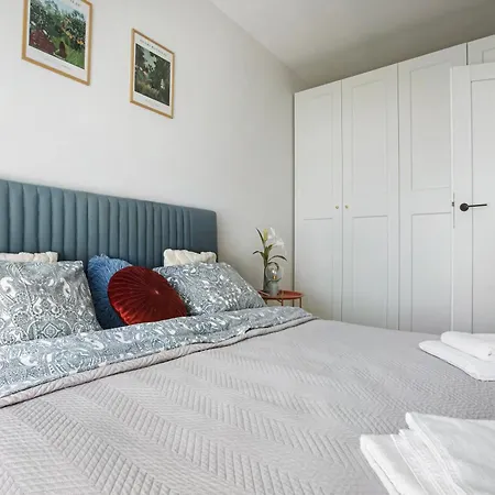 Komfortowy Z Balkonem I Parkingiem * 브로츠와프