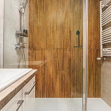 Komfortowy Z Balkonem I Parkingiem 아파트