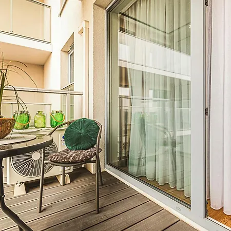 Komfortowy Z Balkonem I Parkingiem アパート *