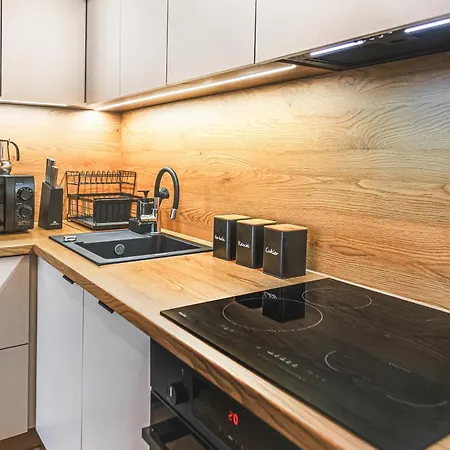 Komfortowy Z Balkonem I Parkingiem *