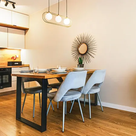 Komfortowy Z Balkonem I Parkingiem アパート *