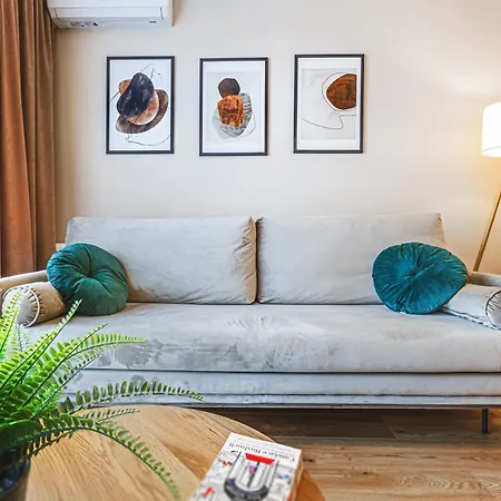 Komfortowy Z Balkonem I Parkingiem Apartment *