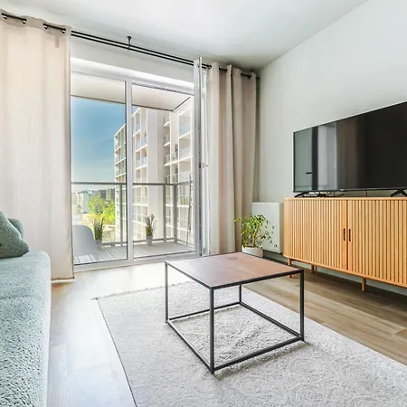 Komfortowy Z Balkonem I Parkingiem Apartament *