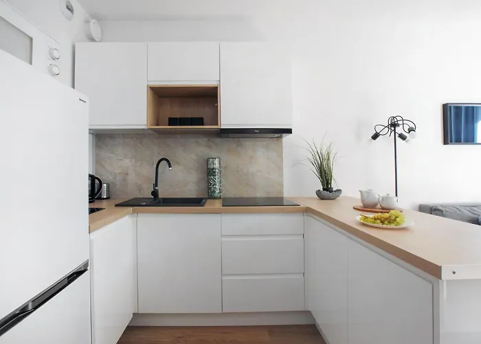 Komfortowy Z Balkonem I Parkingiem Apartment