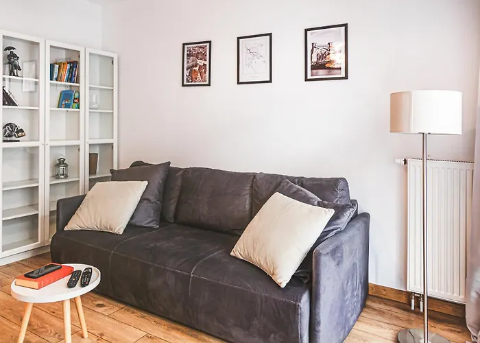 Komfortowy Z Balkonem I Parkingiem