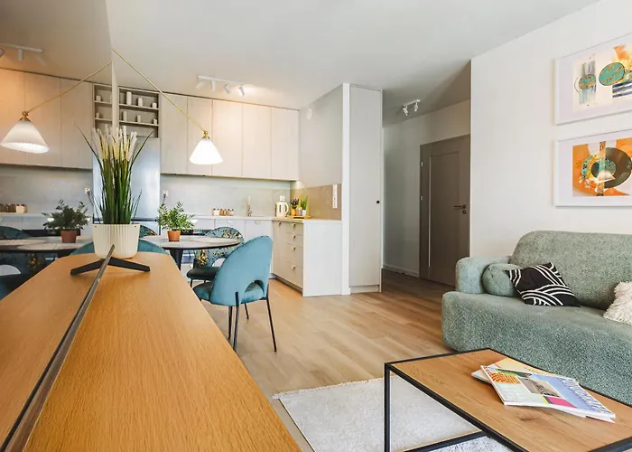 Komfortowy Z Balkonem I Parkingiem Apartment